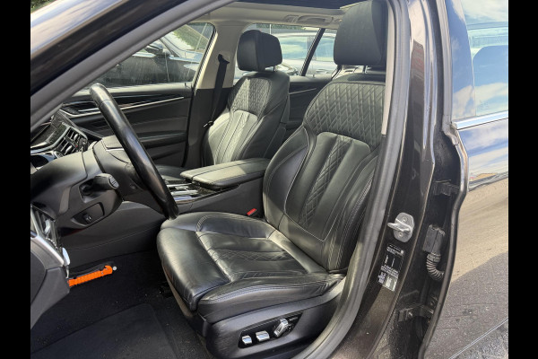 BMW 5 Serie Touring 520i Corporate Lease High Executive | Panoramadak | Camera | DAB | Elektrische Achterklep |