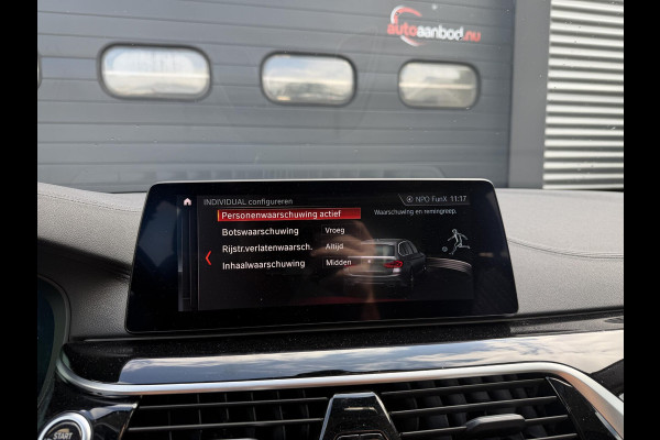 BMW 5 Serie Touring 520i Corporate Lease High Executive | Panoramadak | Camera | DAB | Elektrische Achterklep |