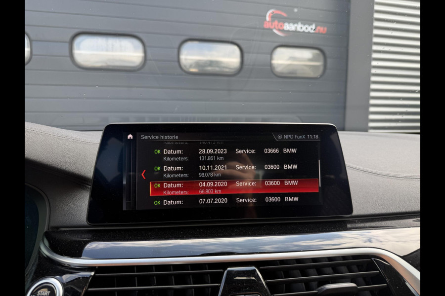 BMW 5 Serie Touring 520i Corporate Lease High Executive | Panoramadak | Camera | DAB | Elektrische Achterklep |