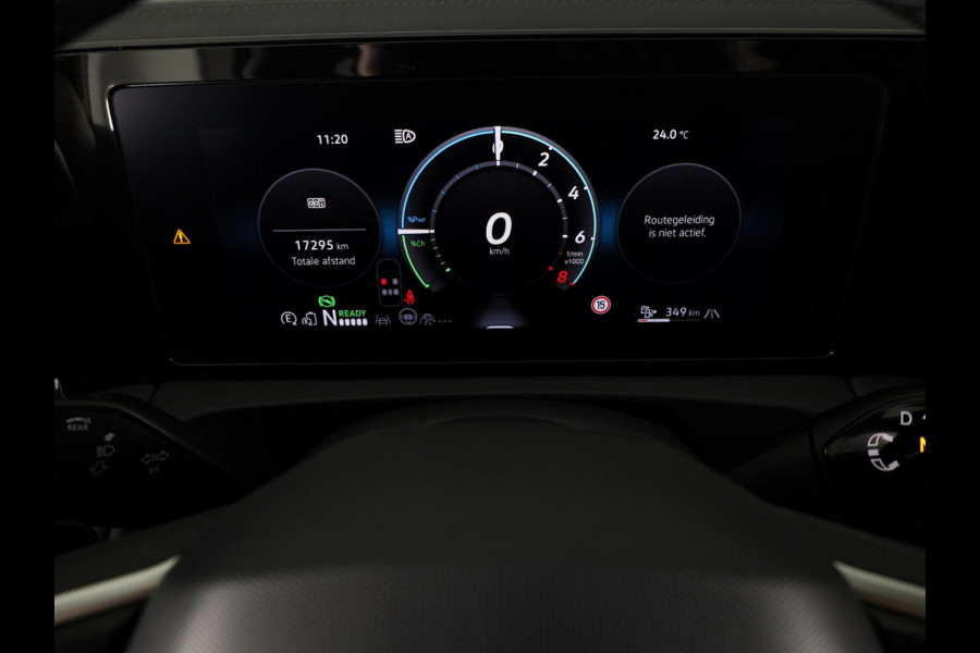 Volkswagen Tiguan 1.5 eHybrid R-Line Edition 272 pk Automaat (DSG) | Verlengde garantie | Navigatie | Panoramadak | Trekhaak (wegklapbaar) | Parkeersensoren (Park assist) | Rondomzicht camera | Matrix LED koplampen | R-Line |
