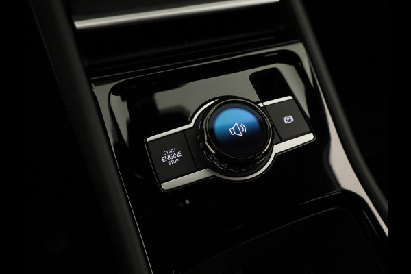 Volkswagen Tiguan 1.5 eHybrid R-Line Edition 272 pk Automaat (DSG) | Verlengde garantie | Navigatie | Panoramadak | Trekhaak (wegklapbaar) | Parkeersensoren (Park assist) | Rondomzicht camera | Matrix LED koplampen | R-Line |