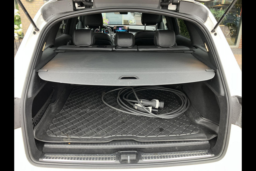 Mercedes-Benz GLC 300e 4MATIC AMG | MBUX | Trekhaak | Leder