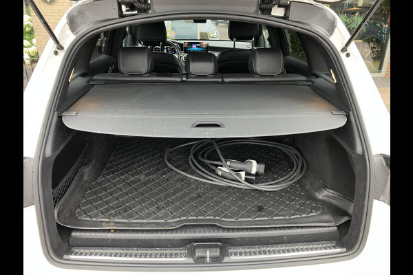 Mercedes-Benz GLC 300e 4MATIC AMG | MBUX | Trekhaak | Leder