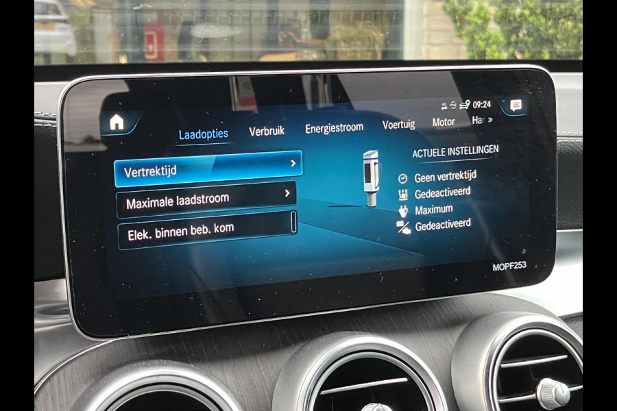Mercedes-Benz GLC 300e 4MATIC AMG | MBUX | Trekhaak | Leder