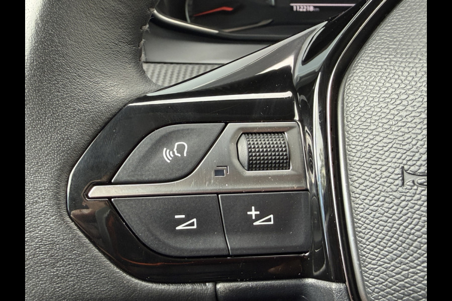 Peugeot 2008 BWJ 2022 | 1.2T 101PK Active Pack NWE DISTRIBUTIE | CLIMA | PDC | NAVI | CRUISE | CARPLAY | LICHTMETAAL |