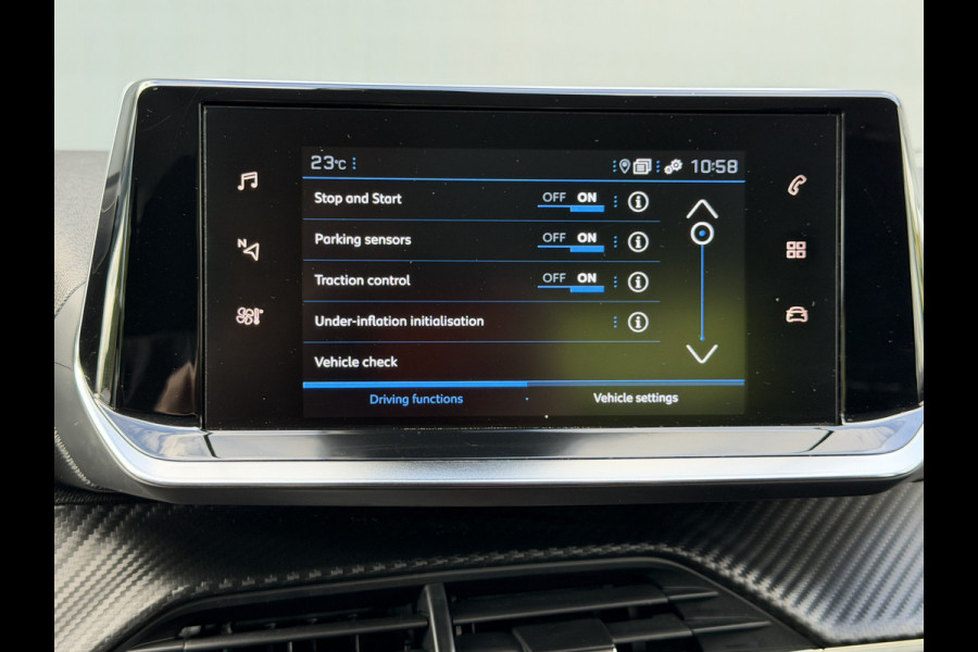Peugeot 2008 BWJ 2022 | 1.2T 101PK Active Pack NWE DISTRIBUTIE | CLIMA | PDC | NAVI | CRUISE | CARPLAY | LICHTMETAAL |
