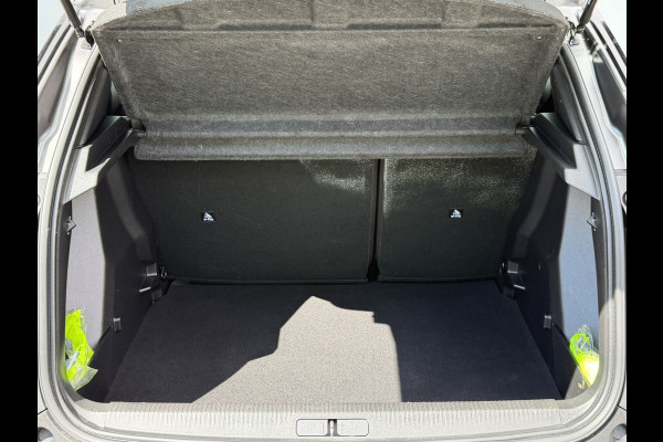 Peugeot 2008 BWJ 2022 | 1.2T 101PK Active Pack NWE DISTRIBUTIE | CLIMA | PDC | NAVI | CRUISE | CARPLAY | LICHTMETAAL |