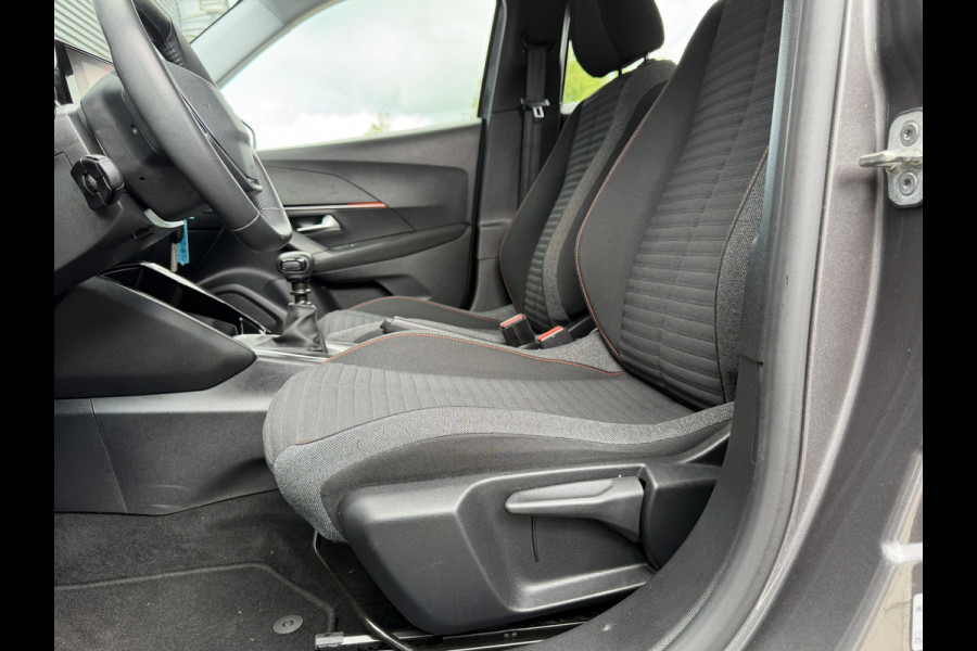 Peugeot 2008 BWJ 2022 | 1.2T 101PK Active Pack NWE DISTRIBUTIE | CLIMA | PDC | NAVI | CRUISE | CARPLAY | LICHTMETAAL |