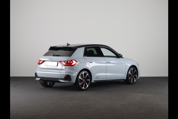 Audi A1 Sportback 40 TFSI S Line 207pk | Led koplampen | 18 inch Lichtmetalen velgen | Sportstoelen | Stoelverwarming | Navigatie