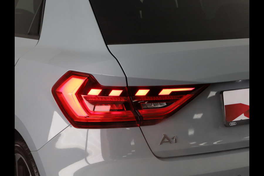 Audi A1 Sportback 40 TFSI S Line 207pk | Led koplampen | 18 inch Lichtmetalen velgen | Sportstoelen | Stoelverwarming | Navigatie