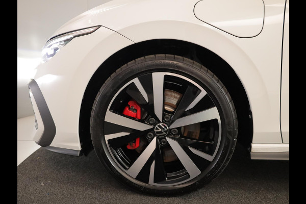 Volkswagen Golf 1.5 eHybrid GTE 272 PK DSG PHEV | Panorama dak | Head up Display | 18" LM velgen | 360 graden camera |