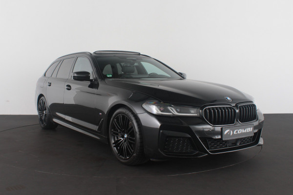 BMW 5 Serie Touring 530d xDrive M Sport > Pano.schuif/Head-up/19inch/Shadow-Line/Trekhaak