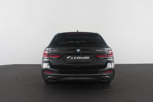 BMW 5 Serie Touring 530d xDrive M Sport > Pano.schuif/Head-up/19inch/Shadow-Line/Trekhaak