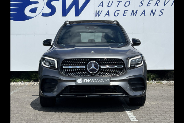 Mercedes-Benz Glb 200 AMG-Line | Trekhaak | Pano | Night Pakket | Widescreen | Sfeerverlichting