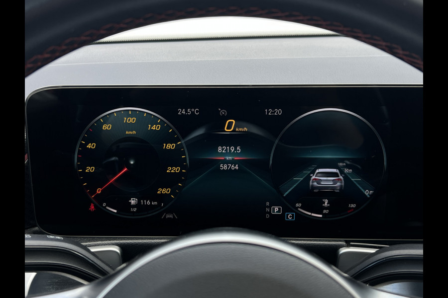 Mercedes-Benz Glb 200 AMG-Line | Trekhaak | Pano | Night Pakket | Widescreen | Sfeerverlichting