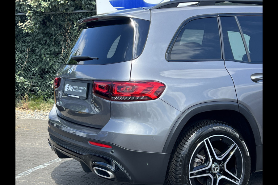 Mercedes-Benz Glb 200 AMG-Line | Trekhaak | Pano | Night Pakket | Widescreen | Sfeerverlichting