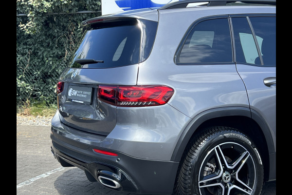 Mercedes-Benz Glb 200 AMG-Line | Trekhaak | Pano | Night Pakket | Widescreen | Sfeerverlichting