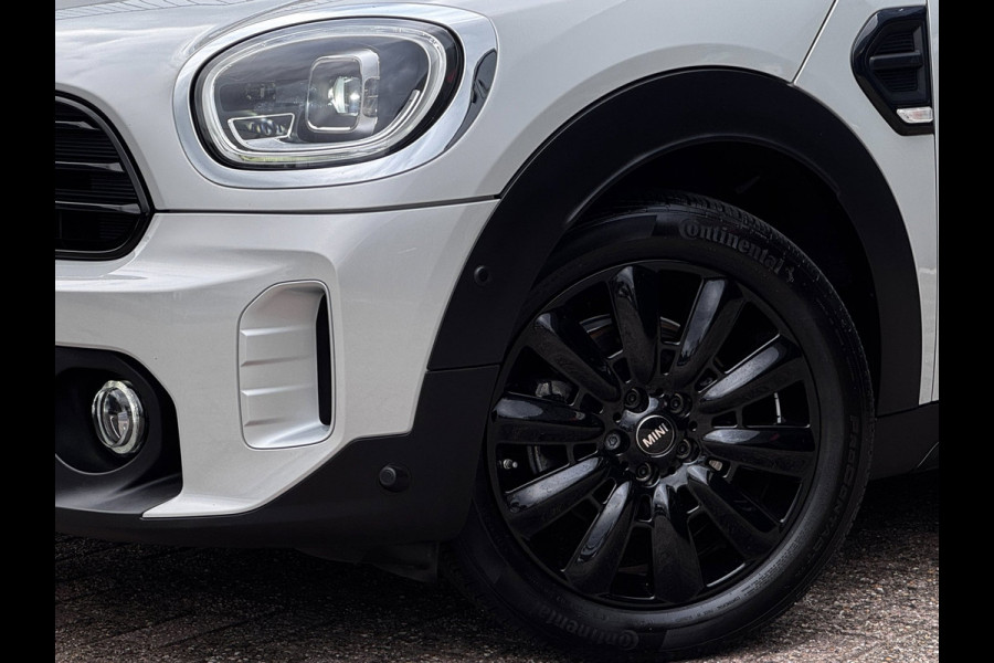 MINI Countryman 1.5 Cooper Chili | Pano | Trekhaak | NL-Auto | Leder | Harman Kardon | Stoelverwarming | HUD | Climate Control