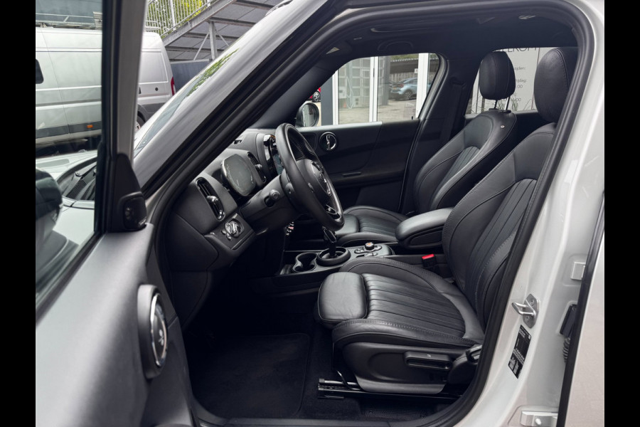 MINI Countryman 1.5 Cooper Chili | Pano | Trekhaak | NL-Auto | Leder | Harman Kardon | Stoelverwarming | HUD | Climate Control