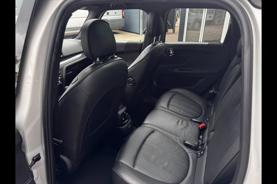 MINI Countryman 1.5 Cooper Chili | Pano | Trekhaak | NL-Auto | Leder | Harman Kardon | Stoelverwarming | HUD | Climate Control