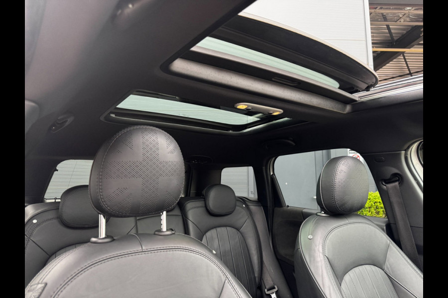 MINI Countryman 1.5 Cooper Chili | Pano | Trekhaak | NL-Auto | Leder | Harman Kardon | Stoelverwarming | HUD | Climate Control