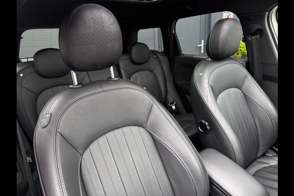MINI Countryman 1.5 Cooper Chili | Pano | Trekhaak | NL-Auto | Leder | Harman Kardon | Stoelverwarming | HUD | Climate Control
