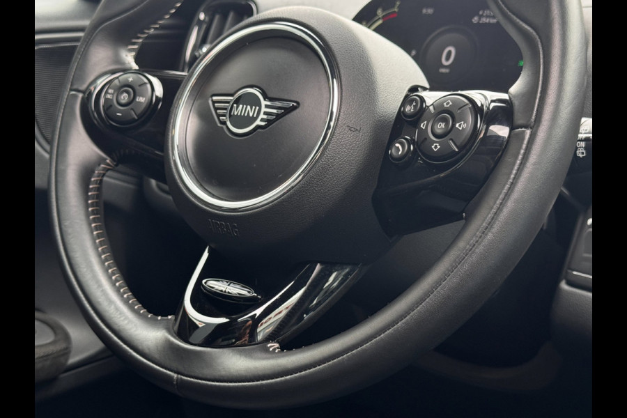 MINI Countryman 1.5 Cooper Chili | Pano | Trekhaak | NL-Auto | Leder | Harman Kardon | Stoelverwarming | HUD | Climate Control