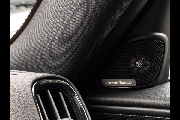 MINI Countryman 1.5 Cooper Chili | Pano | Trekhaak | NL-Auto | Leder | Harman Kardon | Stoelverwarming | HUD | Climate Control