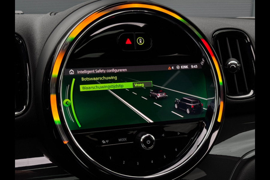 MINI Countryman 1.5 Cooper Chili | Pano | Trekhaak | NL-Auto | Leder | Harman Kardon | Stoelverwarming | HUD | Climate Control