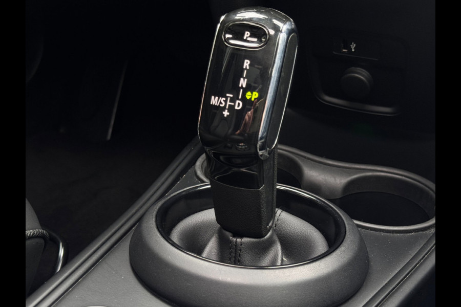 MINI Countryman 1.5 Cooper Chili | Pano | Trekhaak | NL-Auto | Leder | Harman Kardon | Stoelverwarming | HUD | Climate Control