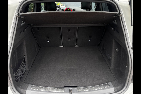 MINI Countryman 1.5 Cooper Chili | Pano | Trekhaak | NL-Auto | Leder | Harman Kardon | Stoelverwarming | HUD | Climate Control