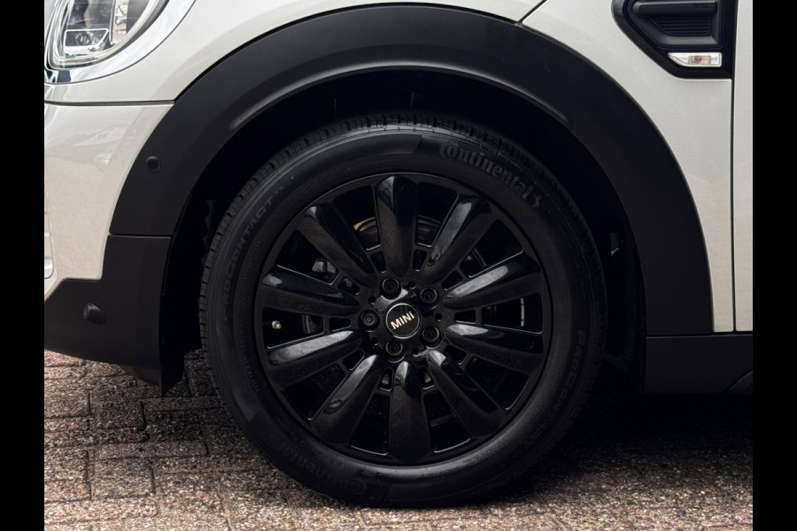 MINI Countryman 1.5 Cooper Chili | Pano | Trekhaak | NL-Auto | Leder | Harman Kardon | Stoelverwarming | HUD | Climate Control