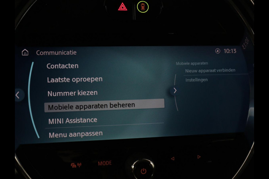 MINI Clubman 1.5 Cooper Business Edition | Automaat | Stoelverwarming | Carplay | Sportstoelen | Half leder | Full LED | Navigatie | Parkeerhulp | Climate control | Cruise control | Origineel NL
