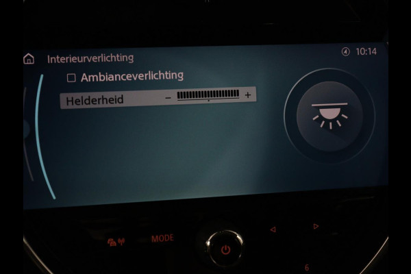 MINI Clubman 1.5 Cooper Business Edition | Automaat | Stoelverwarming | Carplay | Sportstoelen | Half leder | Full LED | Navigatie | Parkeerhulp | Climate control | Cruise control | Origineel NL
