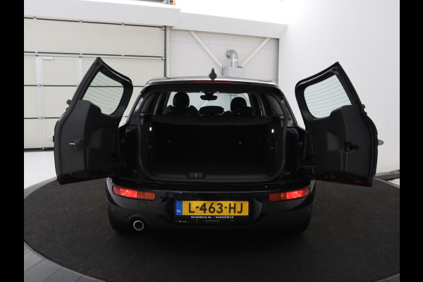 MINI Clubman 1.5 Cooper Business Edition | Automaat | Stoelverwarming | Carplay | Sportstoelen | Half leder | Full LED | Navigatie | Parkeerhulp | Climate control | Cruise control | Origineel NL