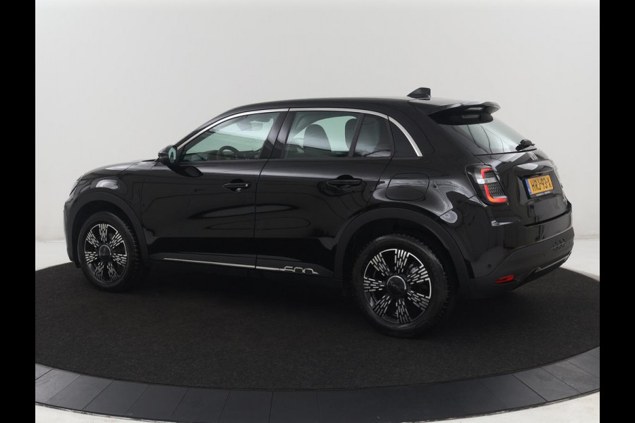 Fiat 600 1.2 Hybrid Urban | Stoelverwarming | 360 camera | | Stoelverwarming | 360 camera | Cruise control | Navigatie | Carplay | DAB | Climate control | Full LED | Park assist | Sfeerverlichting