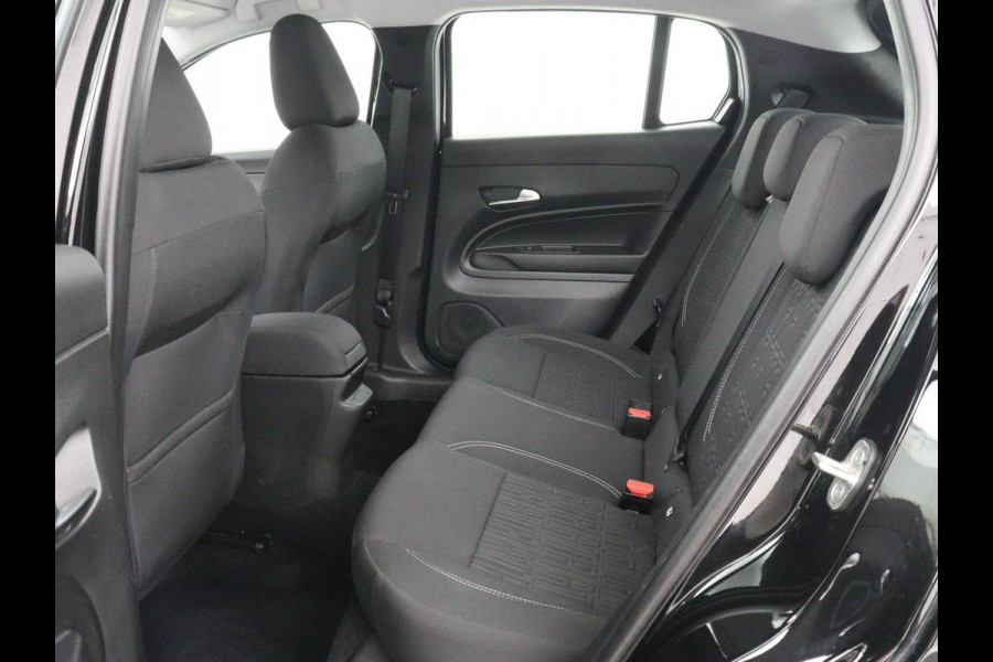Fiat 600 1.2 Hybrid Urban | Stoelverwarming | 360 camera | | Stoelverwarming | 360 camera | Cruise control | Navigatie | Carplay | DAB | Climate control | Full LED | Park assist | Sfeerverlichting