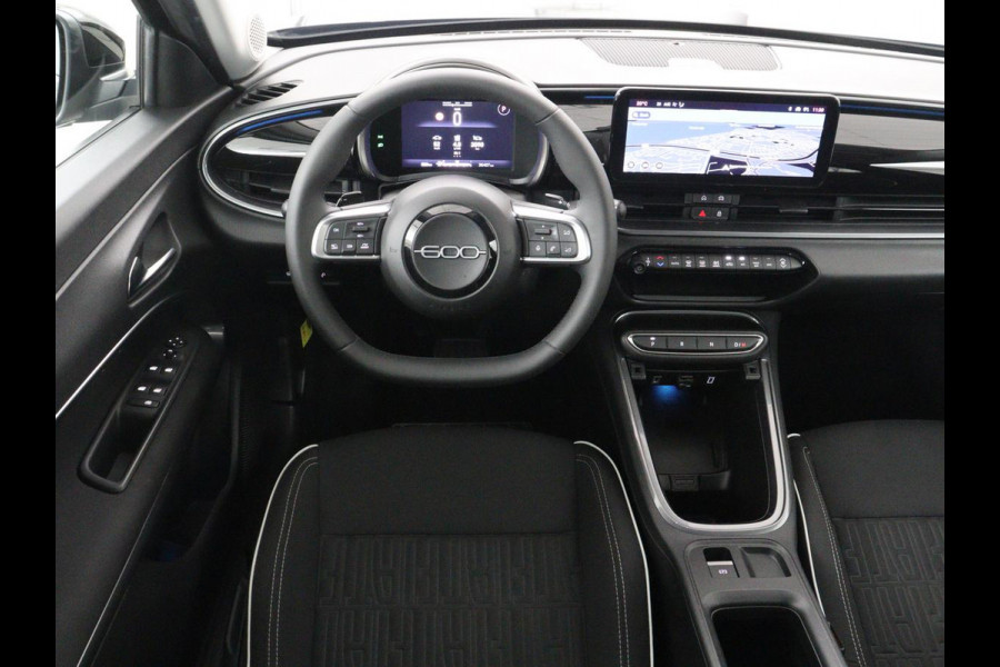 Fiat 600 1.2 Hybrid Urban | Stoelverwarming | 360 camera | | Stoelverwarming | 360 camera | Cruise control | Navigatie | Carplay | DAB | Climate control | Full LED | Park assist | Sfeerverlichting
