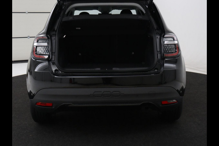Fiat 600 1.2 Hybrid Urban | Stoelverwarming | 360 camera | | Stoelverwarming | 360 camera | Cruise control | Navigatie | Carplay | DAB | Climate control | Full LED | Park assist | Sfeerverlichting