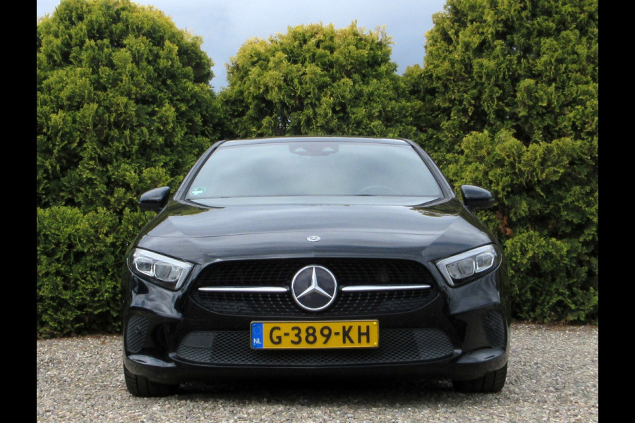 Mercedes-Benz A-Klasse 220 Launch Ed. Automaat * LED * Virt. Cockpit * Camera *