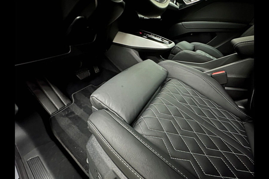 Audi Q4 e-tron 40 204pk 77 kWh | #RS-Lederen Bekleding | ACC | Matrix Led | 3 Zone Clima | Kieselgrau | 2023 | Btw auto, 27150,= ex. | Bovag garantie. 4x Q4 op voorraad!