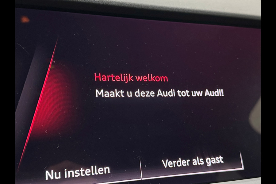 Audi Q4 e-tron 40 204pk 77 kWh | #RS-Lederen Bekleding | ACC | Matrix Led | 3 Zone Clima | Kieselgrau | 2023 | Btw auto, 27150,= ex. | Bovag garantie. 4x Q4 op voorraad!