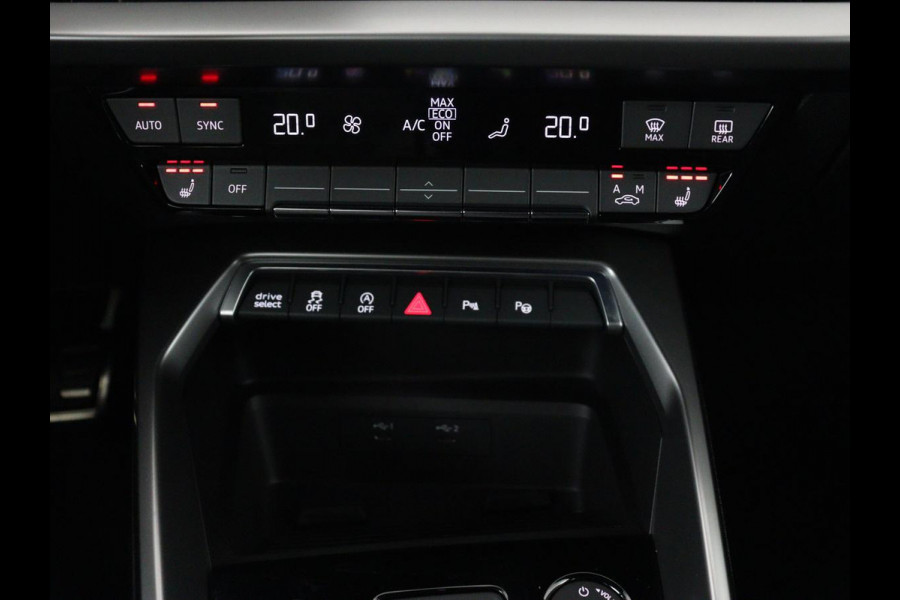 Audi A3 2.0 TFSI S3 quattro | Adaptive cruise | B&O | Bang & Olufsen | Matrix LED | Leder/Alcantara | Park Assist | Stoelverwarming | Virtual Cockpit | Carplay | Navigatie | Sportstoelen | Climate control