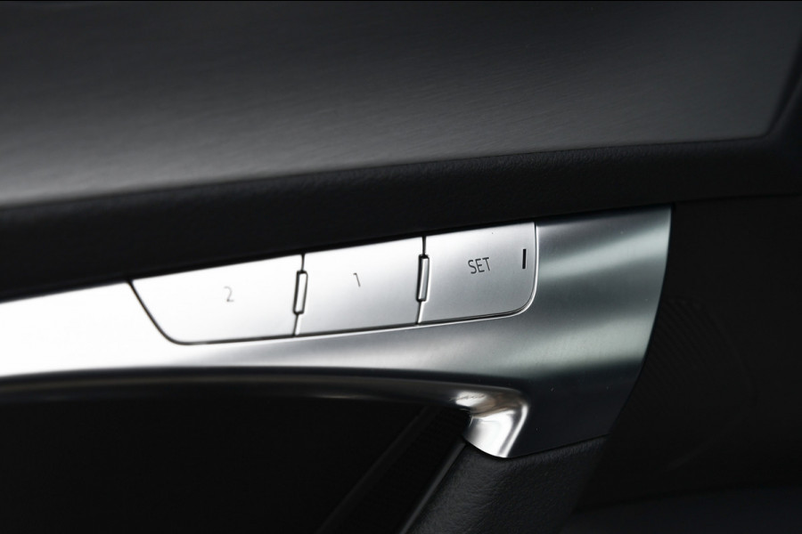 Audi A6 Avant 55 TFSI e quattro Competition S-Line, Pano, B&O, 360 3D, ACC, HUD, Memory, Trekhaak, Matrix!