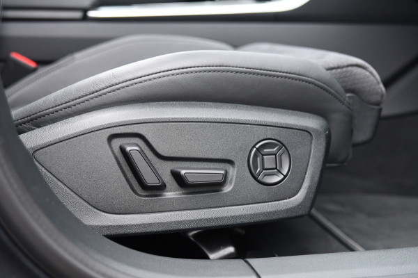 Audi A6 Avant 55 TFSI e quattro Competition S-Line, Pano, B&O, 360 3D, ACC, HUD, Memory, Trekhaak, Matrix!