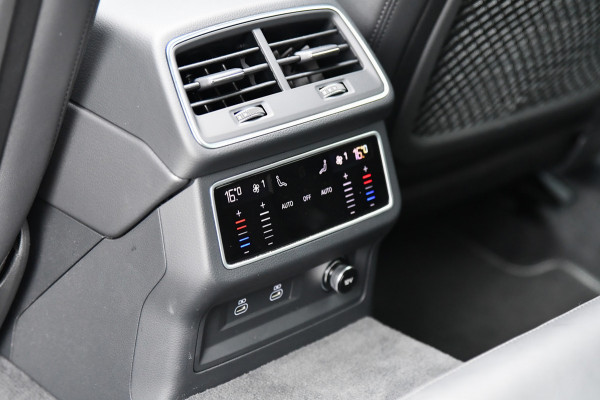 Audi A6 Avant 55 TFSI e quattro Competition S-Line, Pano, B&O, 360 3D, ACC, HUD, Memory, Trekhaak, Matrix!