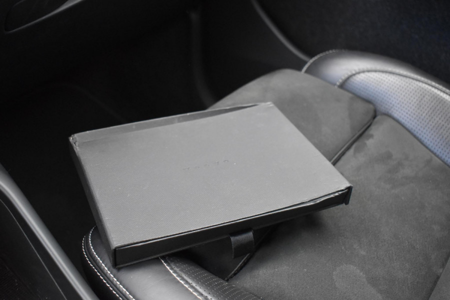 Volvo XC40 2.0 T4 R-Design Camera Pilot ACC Bliss Standkachel