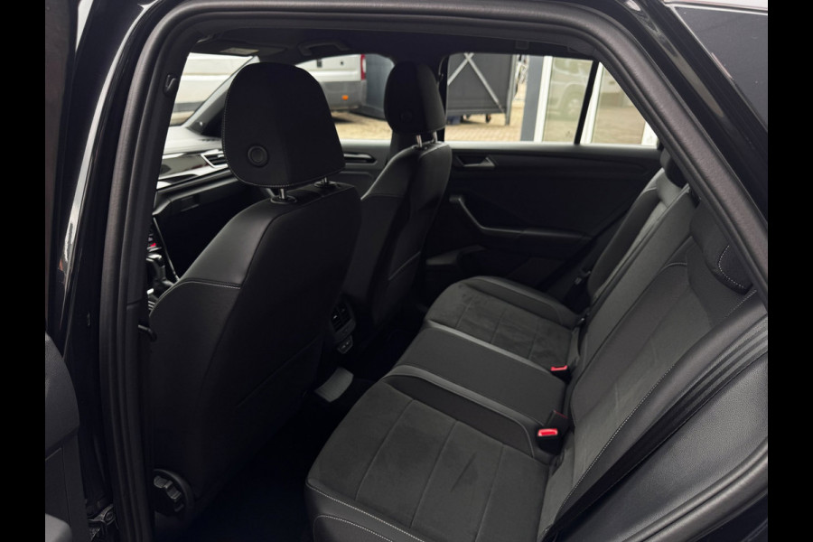 Volkswagen T-Roc 1.5 TSI R-Line | 150 PK | Trekhaak | IQ-Light | Camera | Stoelverwarming | Beats | PDC Rondom |