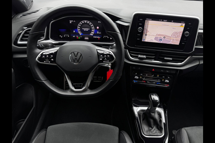 Volkswagen T-Roc 1.5 TSI R-Line | 150 PK | Trekhaak | IQ-Light | Camera | Stoelverwarming | Beats | PDC Rondom |