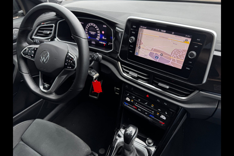 Volkswagen T-Roc 1.5 TSI R-Line | 150 PK | Trekhaak | IQ-Light | Camera | Stoelverwarming | Beats | PDC Rondom |